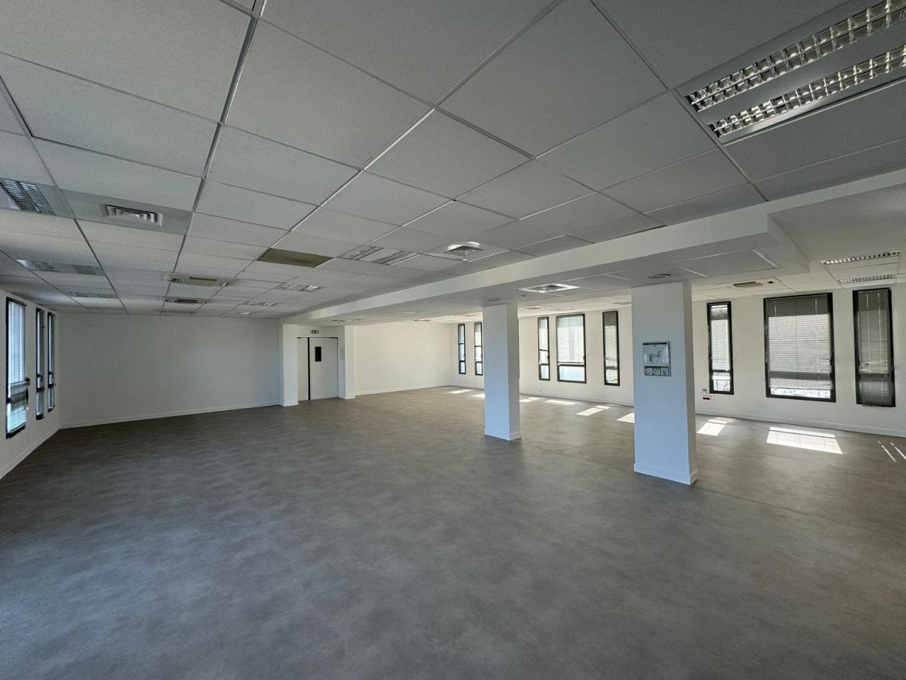 Bureau Marseille 954m² Location bureau Marseille Bouches-du-Rhône OLBUR2313226 12